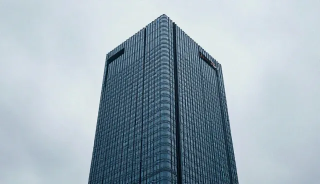 误区澄清:性能优化是否必须依赖技术外包